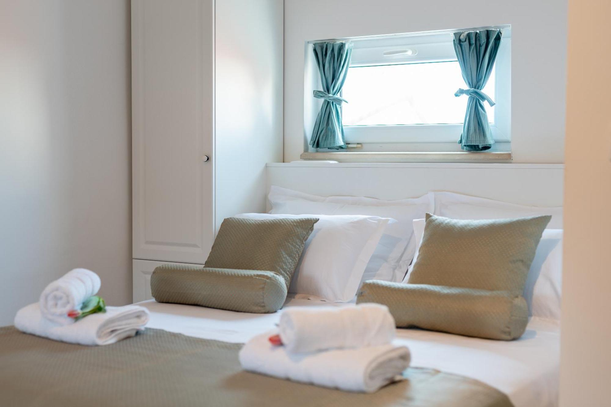 Manero Villa Трогир Екстериор снимка
