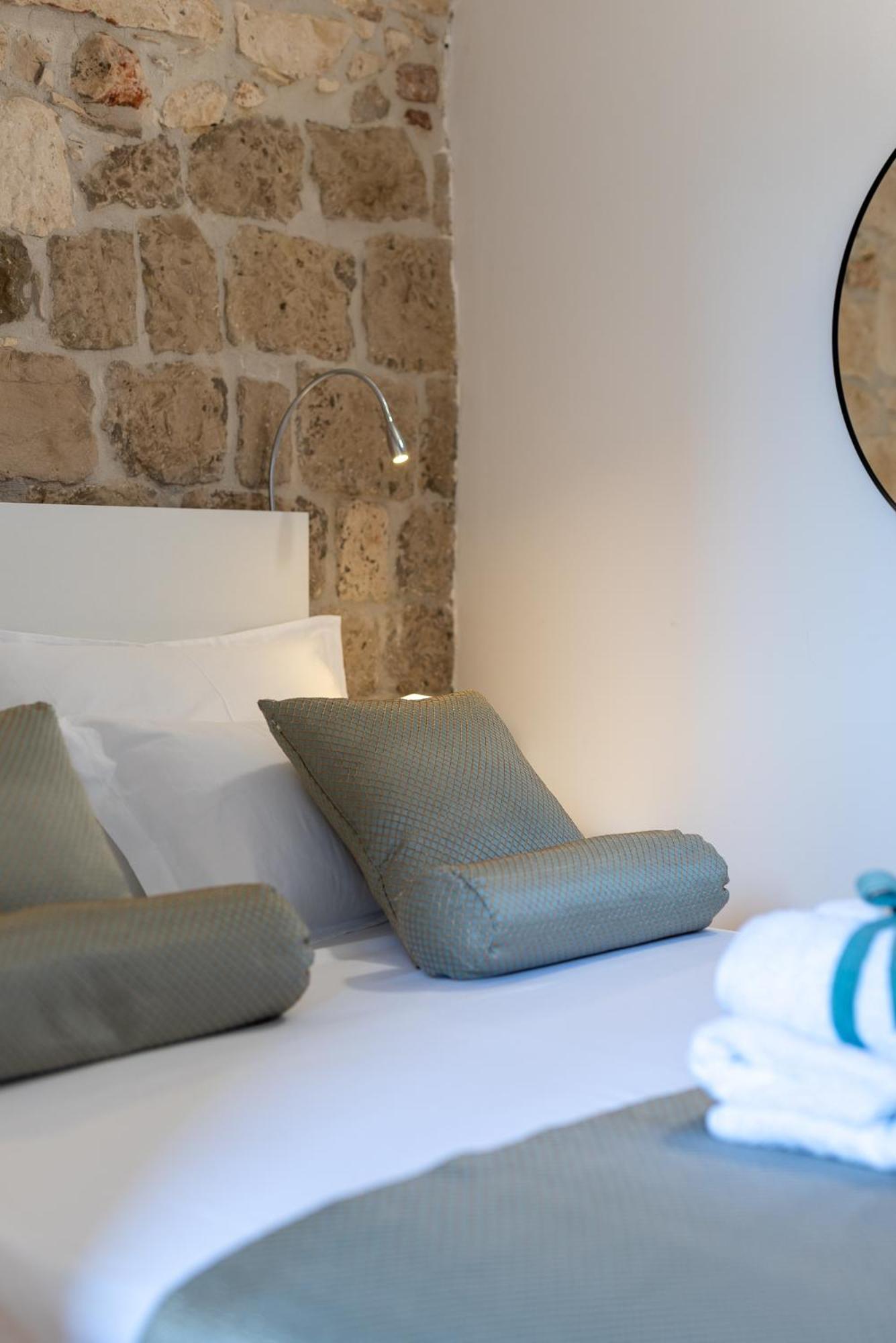 Manero Villa Трогир Екстериор снимка