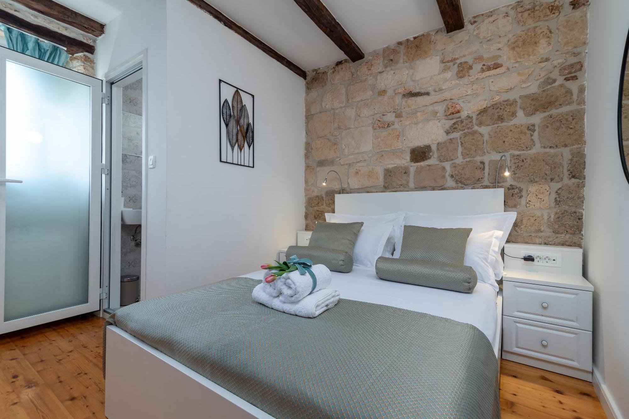 Manero Villa Трогир Екстериор снимка