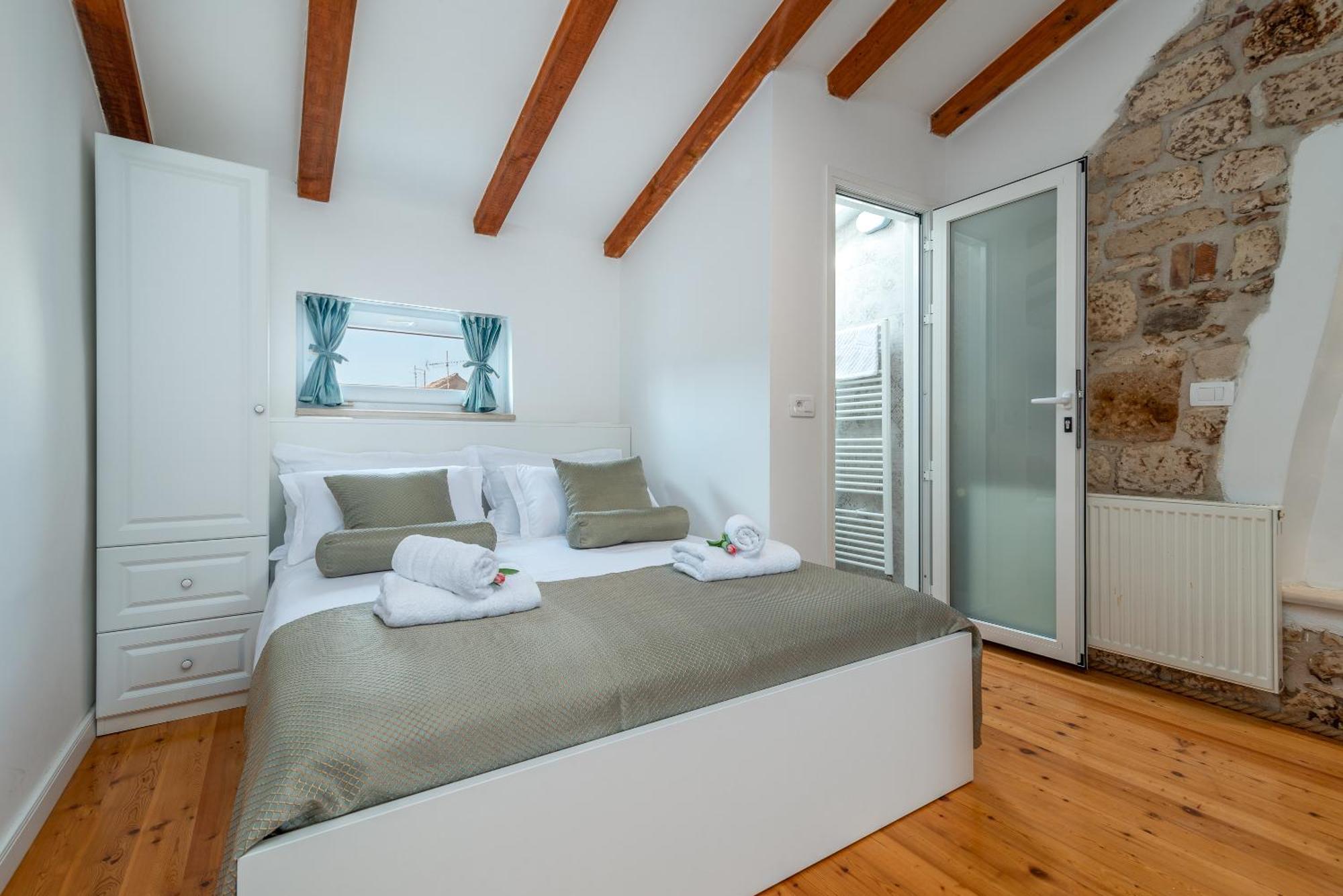 Manero Villa Трогир Екстериор снимка