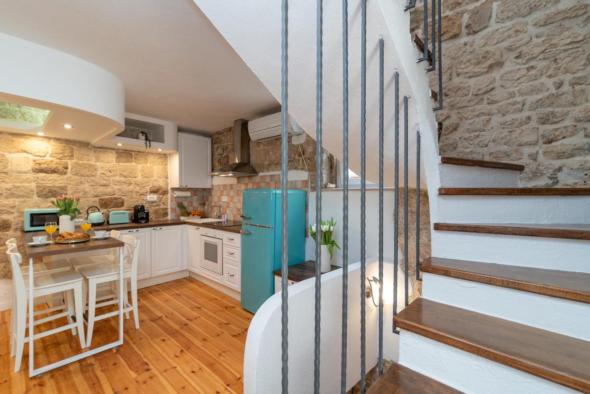 Manero Villa Трогир Екстериор снимка